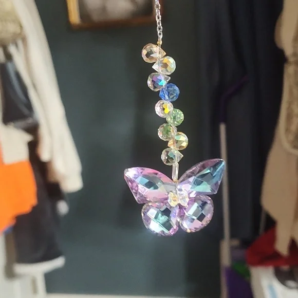 Suncatcher Crystal Butterfly Comes In Blue Green Blue And Yellow - Picture 5 of 9